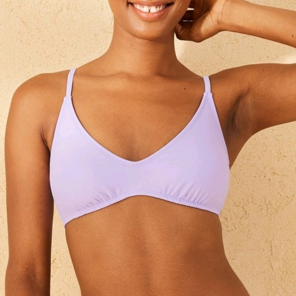 NWT Lilac Scoop Bikini Top